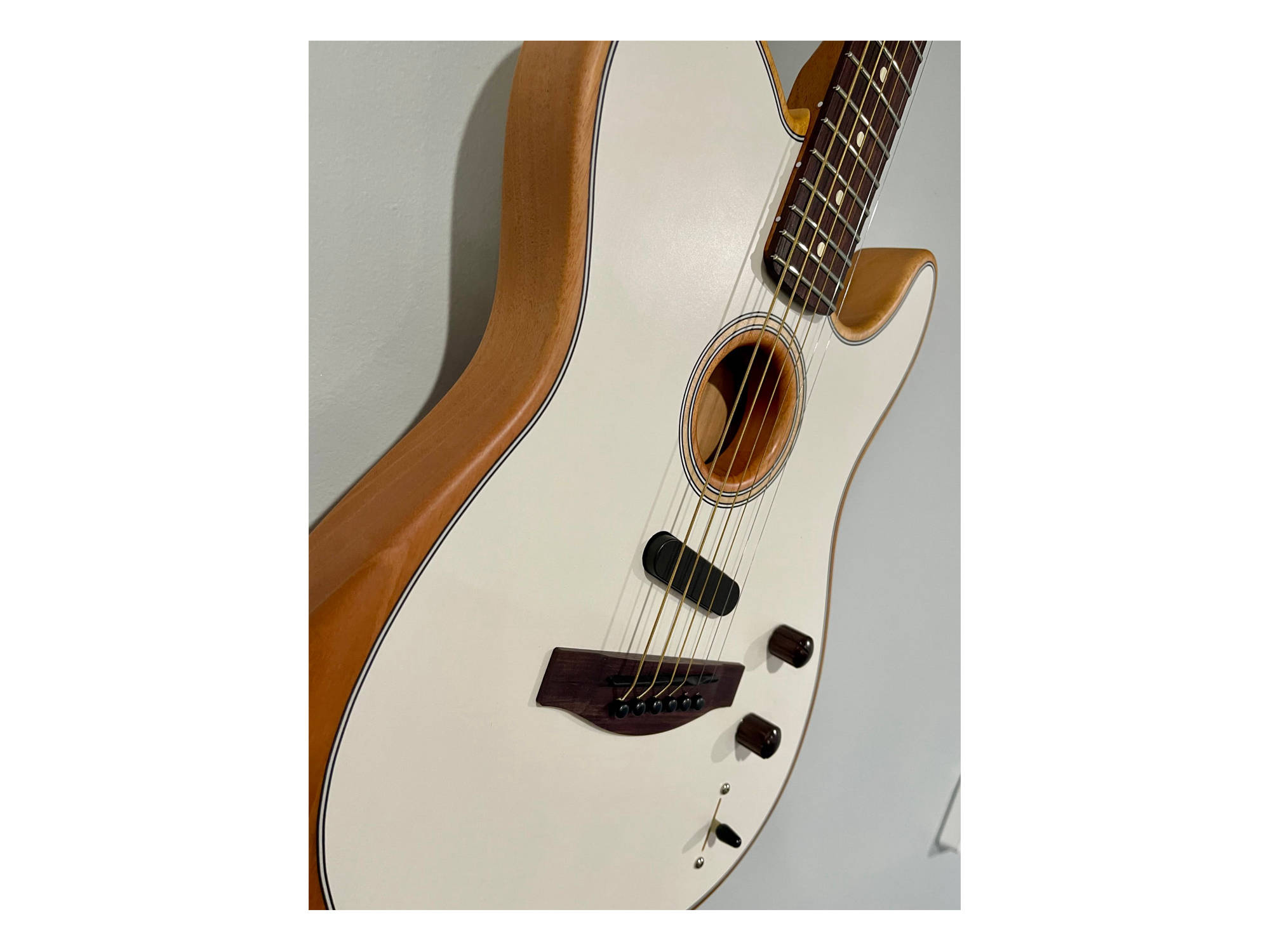 arctic white acoustonic