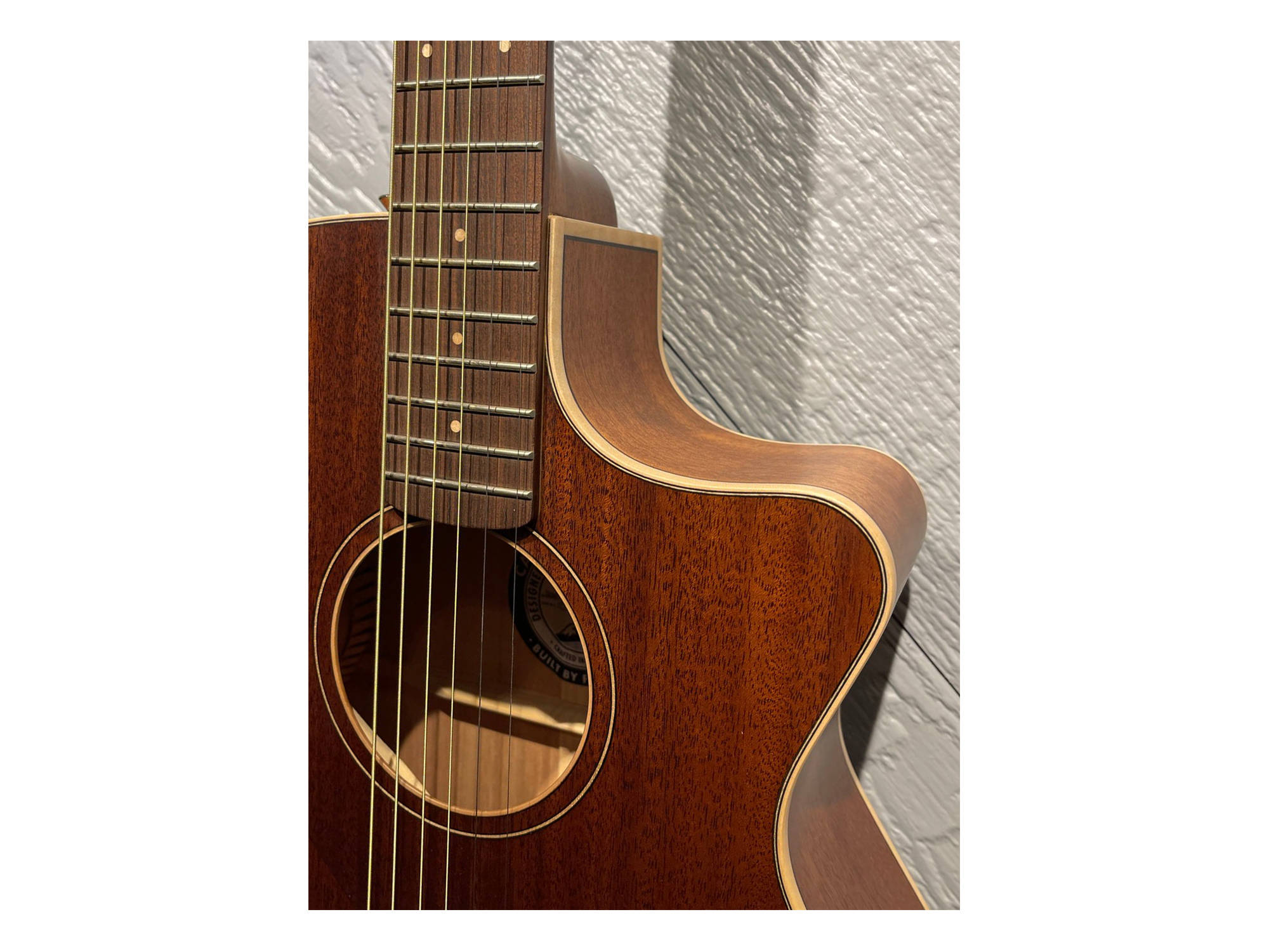 fender newporter mahogany